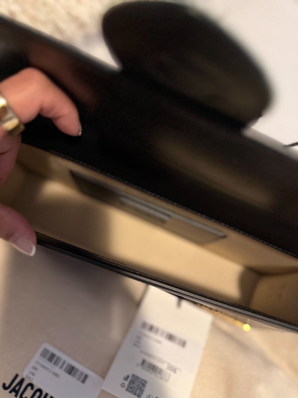 Jacquemus Le Bambino Long Leather Shoulder Bag - Picture 4 of 14